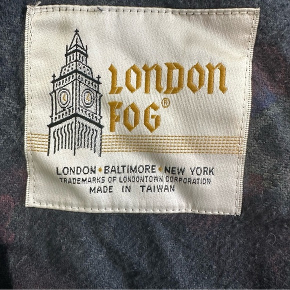 London Fog Black Vintage Trench Coat Removable Liner - Picture 13 of 14